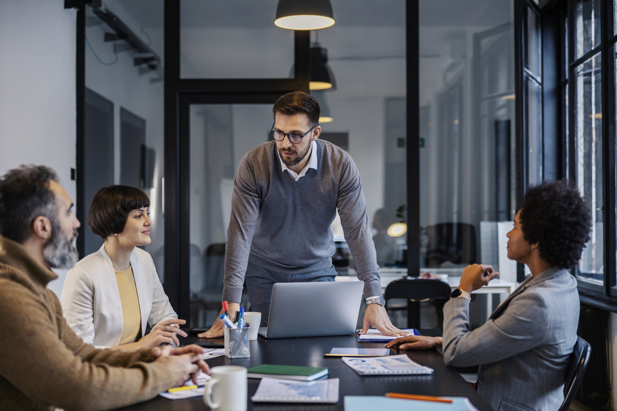 Business Growth Strategies for Aspiring Coaches: What Works at Every Stage of Your Franchise Journey